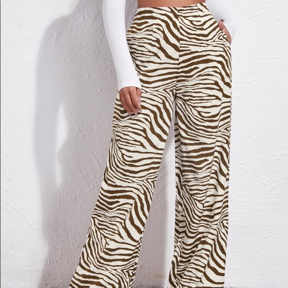 Shein zebra pants - Picture 2 of 2